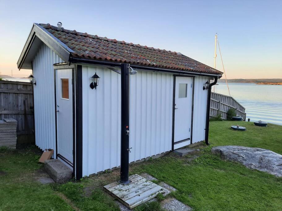 Cabin At The Sea. Public Beach Close With Jumpingtower. Villa Hoviksnas Exteriör bild