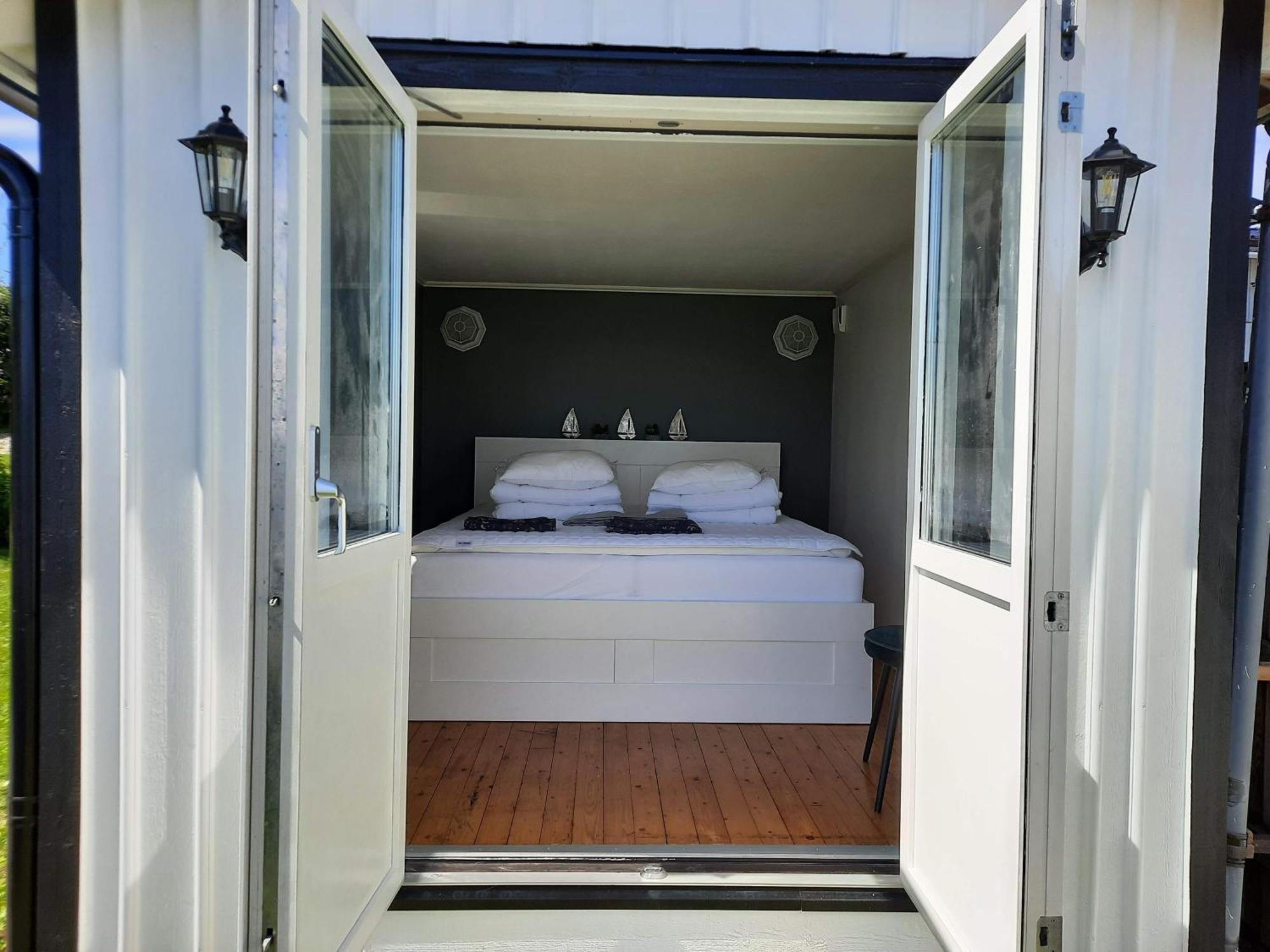 Cabin At The Sea Close To Public Beach With A Jumpingtower Hoviksnas Exteriör bild